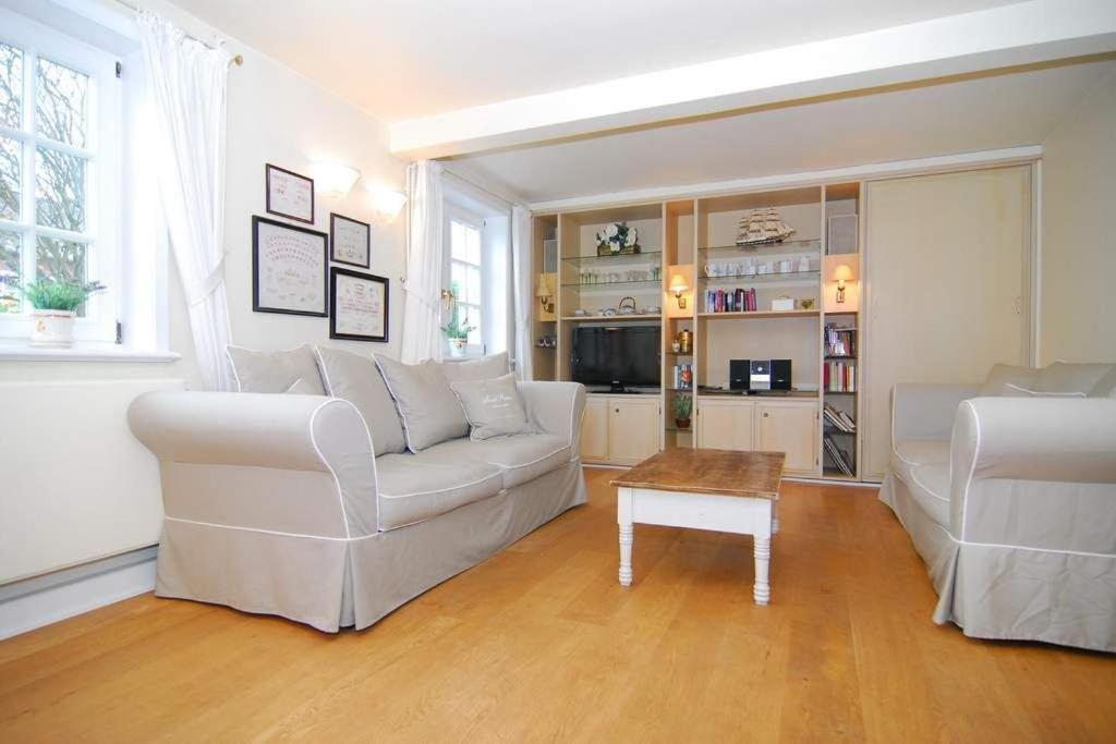 Ferienhaus Reethues Richard *